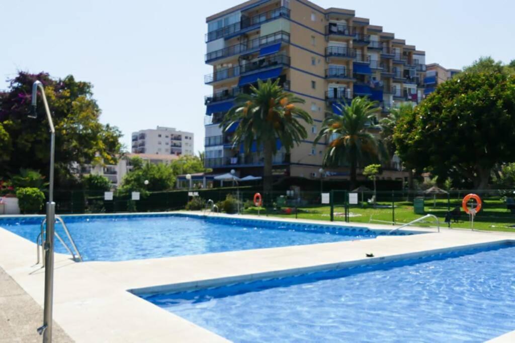Holiday Rentals Piscina, Playa Parking A 5 Min Caminando Del Puerto De Benalmádena Εξωτερικό φωτογραφία